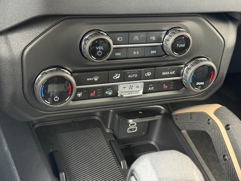 2026 Ford Bronco 4-Door Badlands - Photo 14