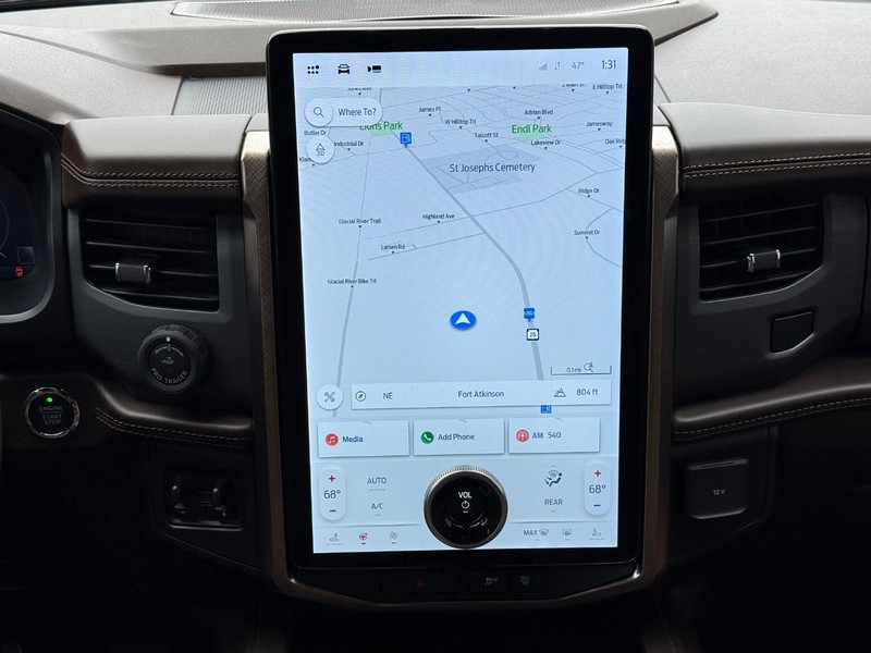 Ford Expedition Max Vehicle Full-screen Gallery Image 11