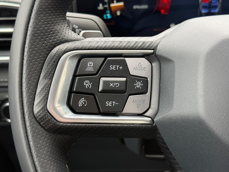 Ford Mustang Vehicle Full-screen Gallery Image 14