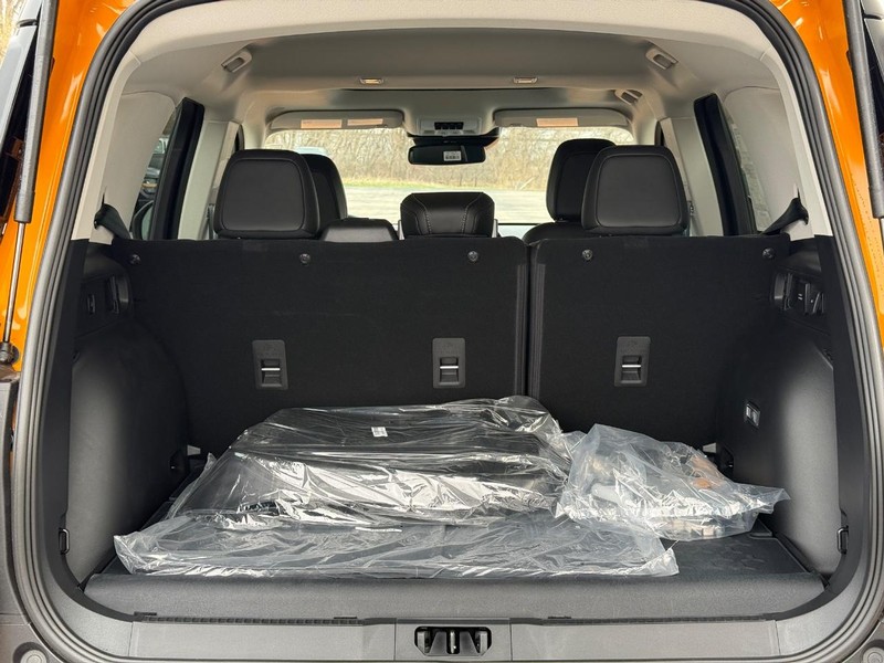 Ford Bronco Sport Vehicle Full-screen Gallery Image 5