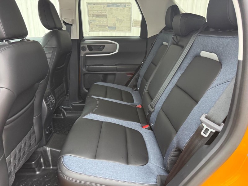 Ford Bronco Sport Vehicle Full-screen Gallery Image 9