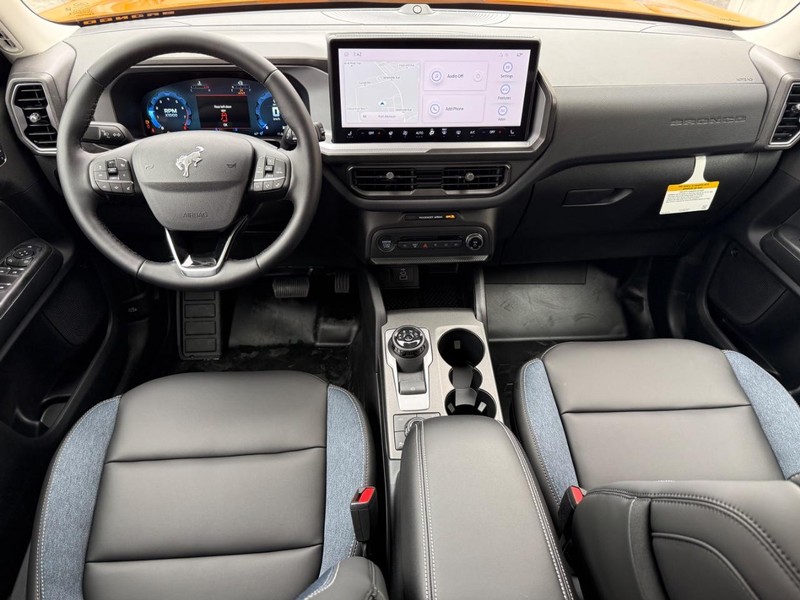 Ford Bronco Sport Vehicle Full-screen Gallery Image 10