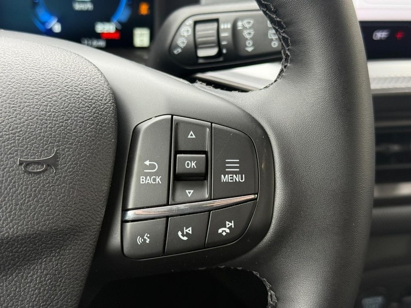 Ford Bronco Sport Vehicle Full-screen Gallery Image 16