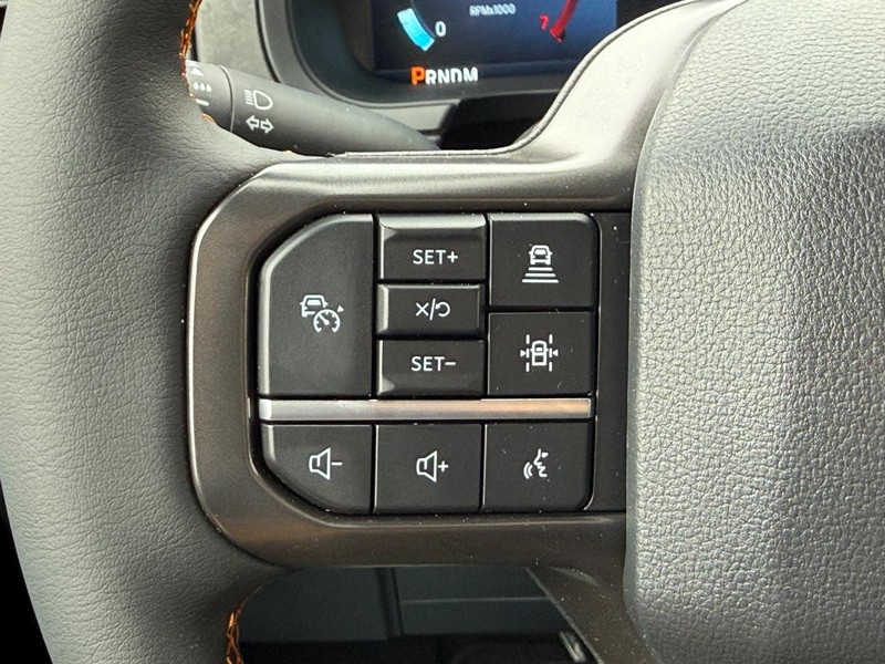 Ford F-150 Vehicle Full-screen Gallery Image 15