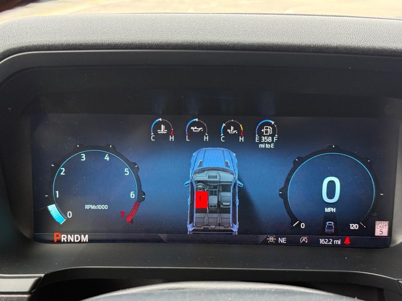 Ford F-150 Vehicle Full-screen Gallery Image 17