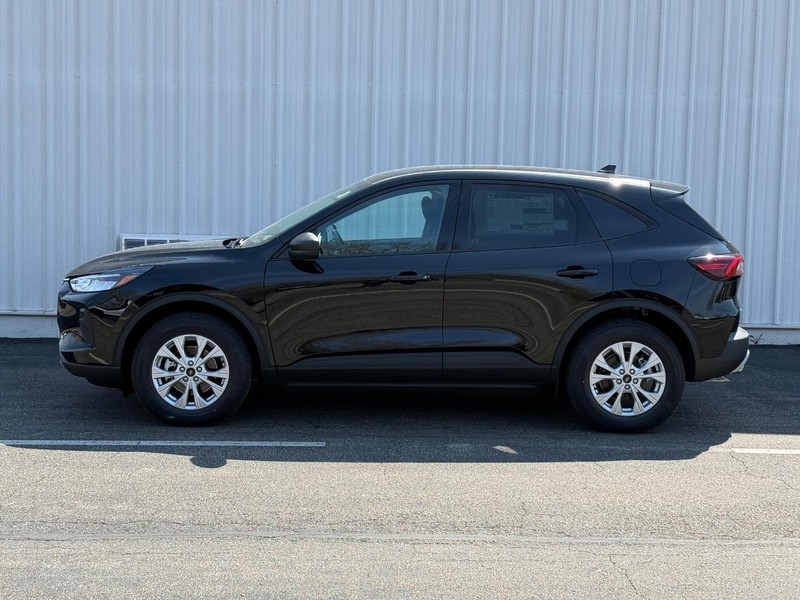 Ford Escape Vehicle Full-screen Gallery Image 2
