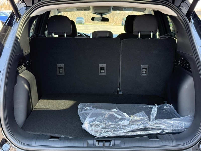 Ford Escape Vehicle Full-screen Gallery Image 5