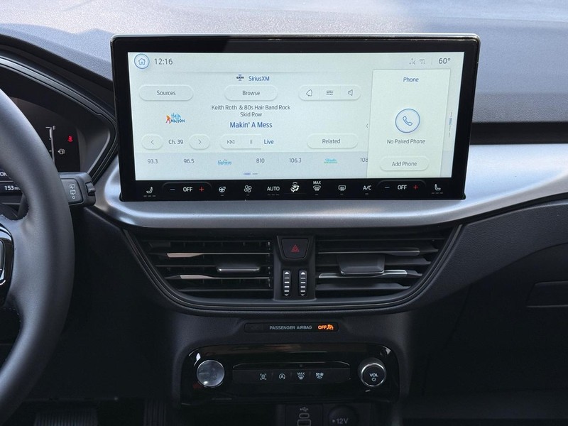 Ford Escape Vehicle Full-screen Gallery Image 11