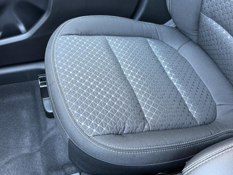 Ford Escape Vehicle Full-screen Gallery Image 20