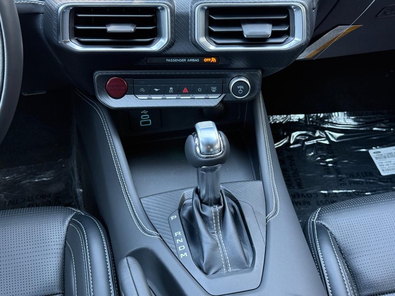 Ford Mustang Vehicle Full-screen Gallery Image 11