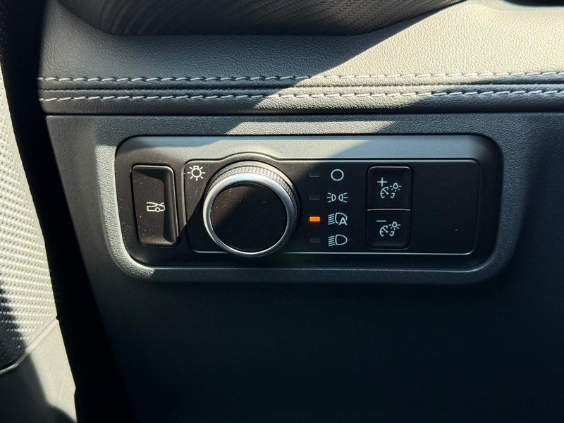 Ford Mustang Vehicle Full-screen Gallery Image 20