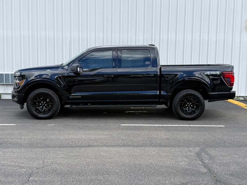 Ford F-150 Vehicle Full-screen Gallery Image 2