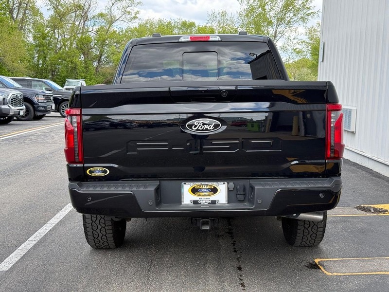 Ford F-150 Vehicle Full-screen Gallery Image 4