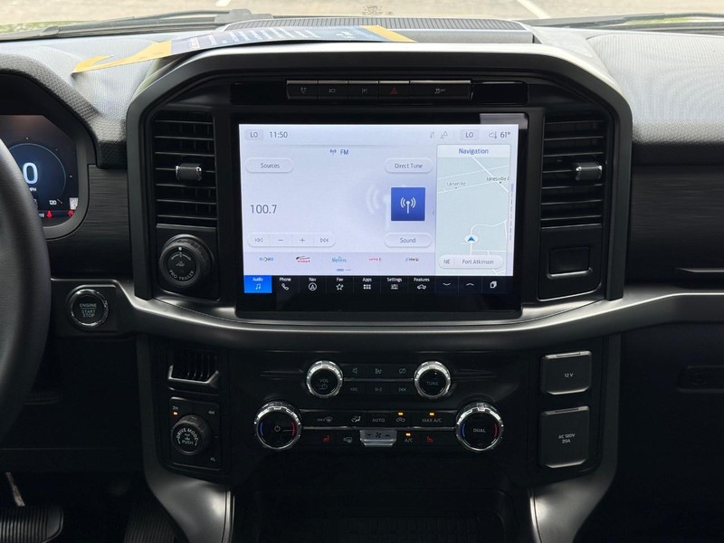 Ford F-150 Vehicle Full-screen Gallery Image 11