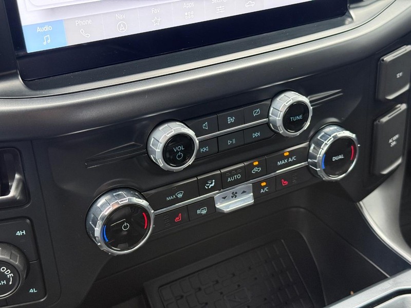 Ford F-150 Vehicle Full-screen Gallery Image 19