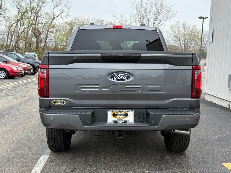 Ford F-150 Vehicle Full-screen Gallery Image 4