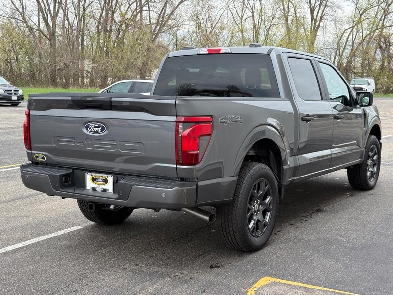 Ford F-150 Vehicle Full-screen Gallery Image 6
