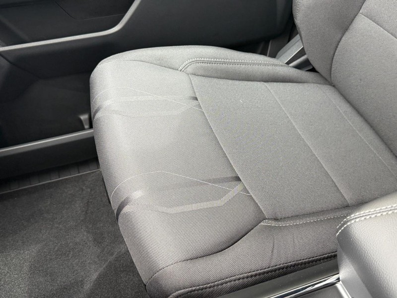 Ford F-150 Vehicle Full-screen Gallery Image 20
