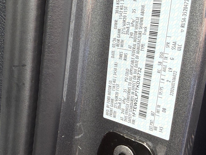 Ford F-150 Vehicle Full-screen Gallery Image 22