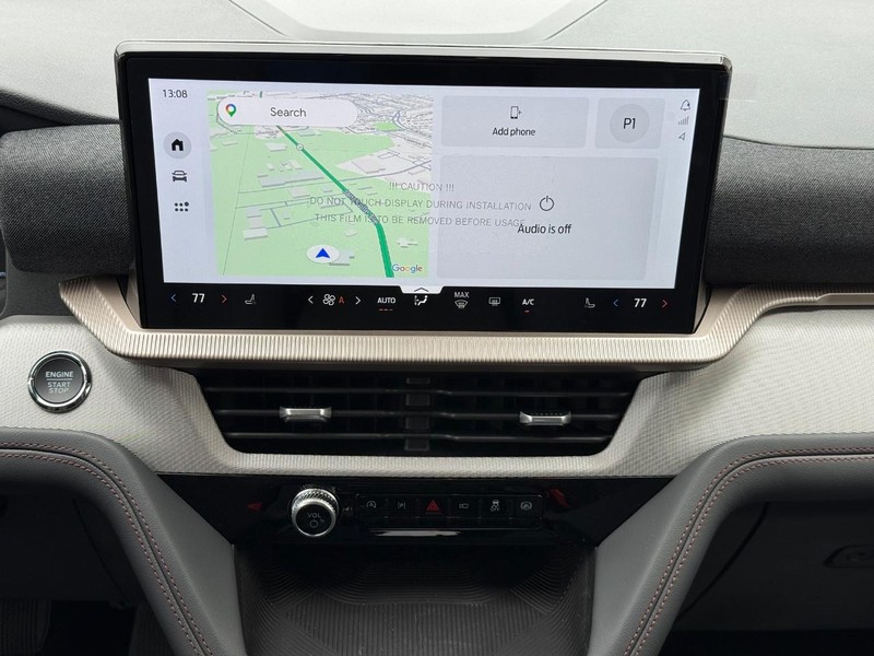 Ford Explorer Vehicle Full-screen Gallery Image 12