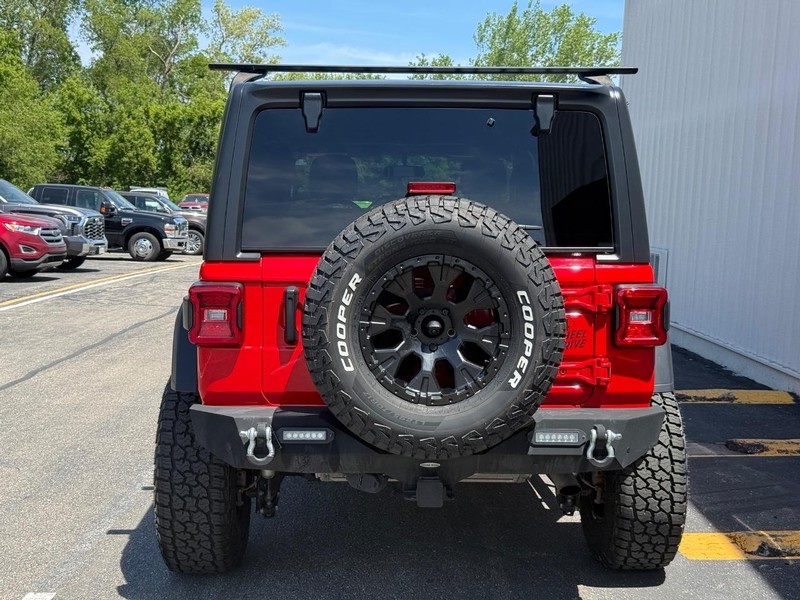 Jeep Wrangler Unlimited Vehicle Full-screen Gallery Image 4