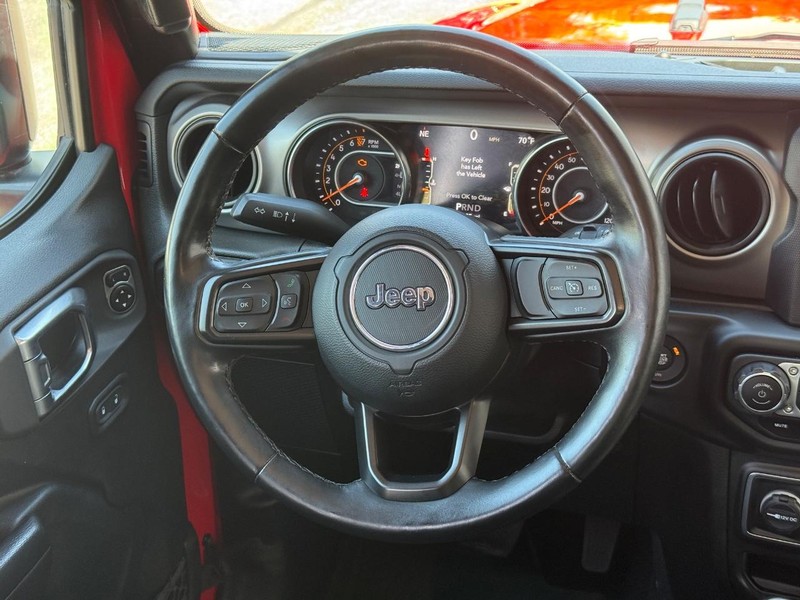 Jeep Wrangler Unlimited Vehicle Full-screen Gallery Image 9