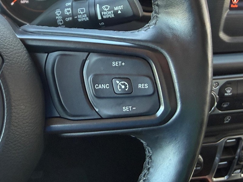 Jeep Wrangler Unlimited Vehicle Full-screen Gallery Image 14