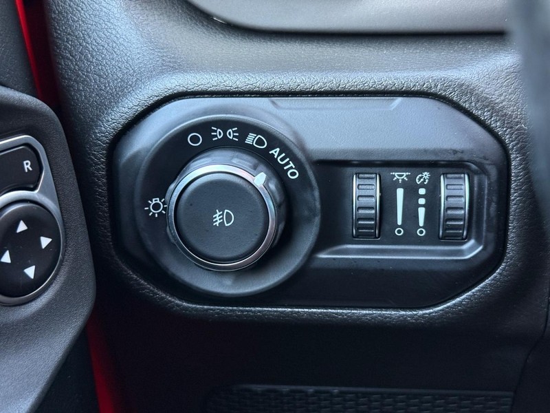 Jeep Wrangler Unlimited Vehicle Full-screen Gallery Image 17