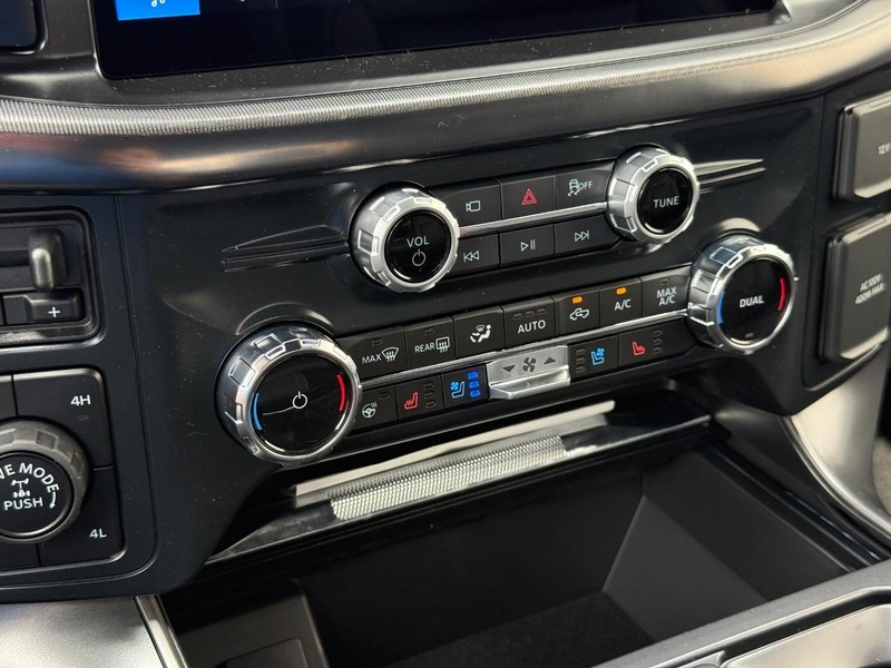 Ford F-150 Vehicle Full-screen Gallery Image 19