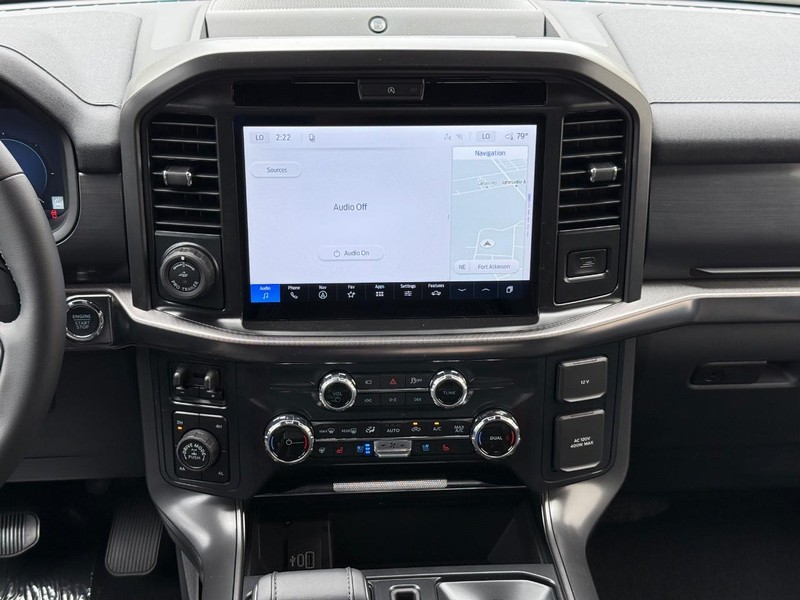 Ford F-150 Vehicle Full-screen Gallery Image 11