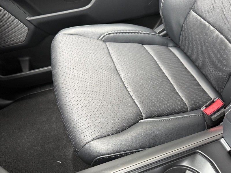 Ford F-150 Vehicle Full-screen Gallery Image 20