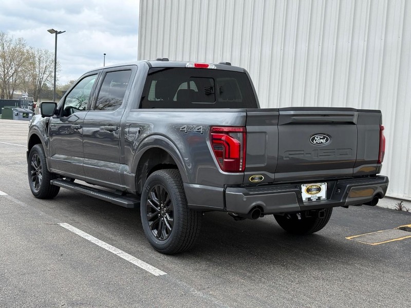 Ford F-150 Vehicle Full-screen Gallery Image 3