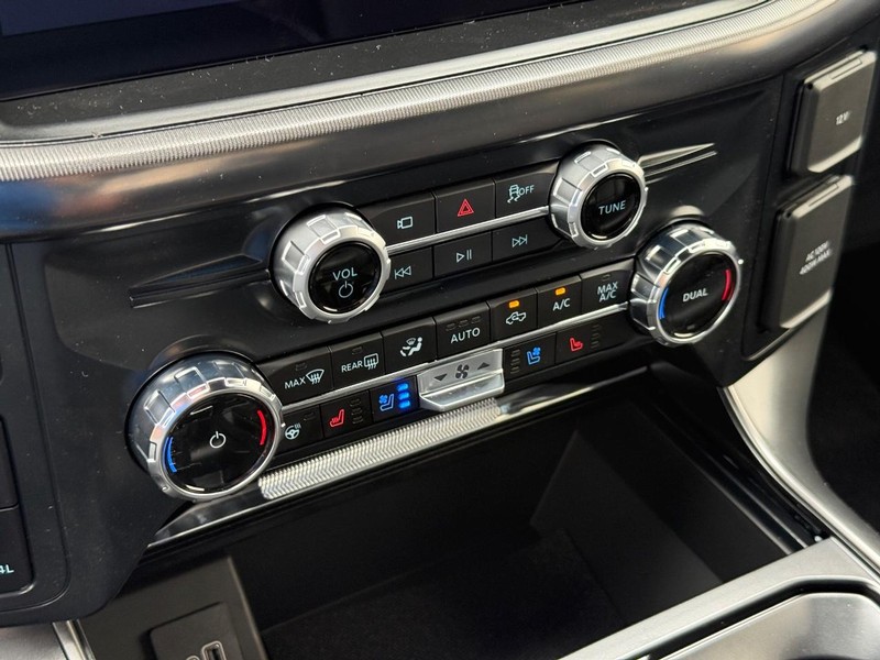 Ford F-150 Vehicle Full-screen Gallery Image 19