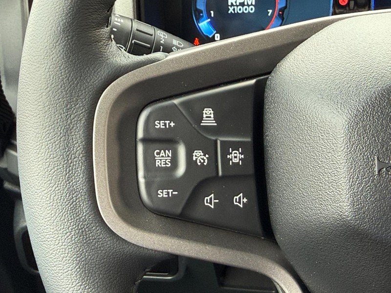 Ford Bronco Vehicle Full-screen Gallery Image 15