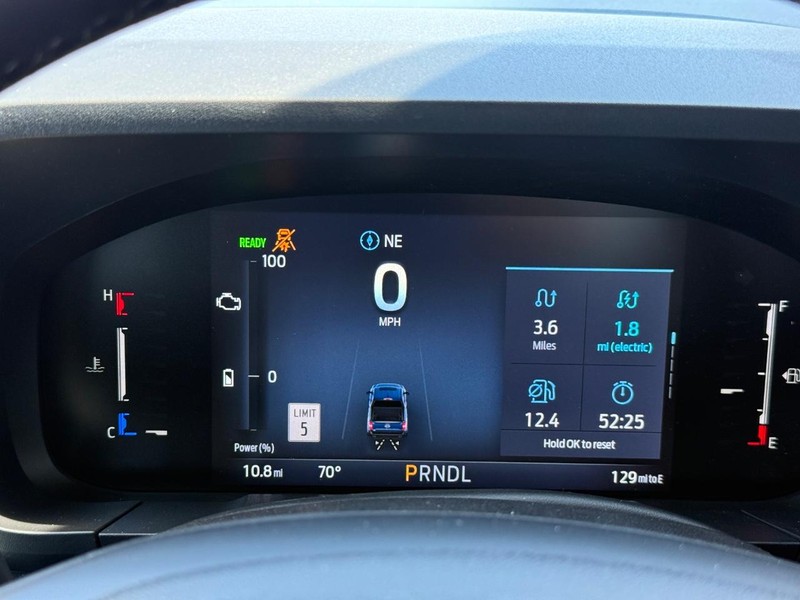 Ford Maverick Vehicle Full-screen Gallery Image 16