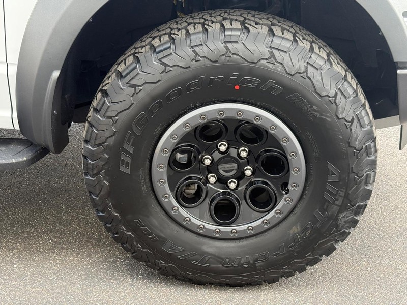 Ford F-150 Vehicle Full-screen Gallery Image 7