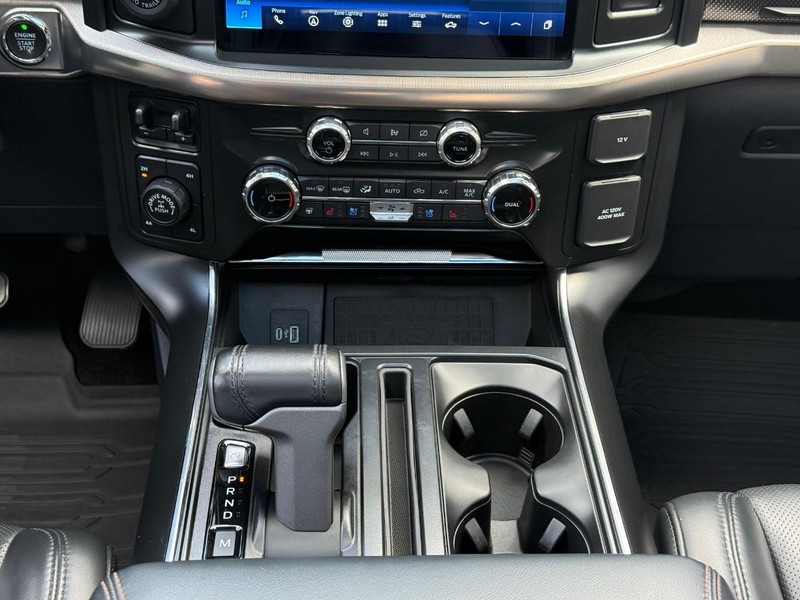 Ford F-150 Vehicle Full-screen Gallery Image 12
