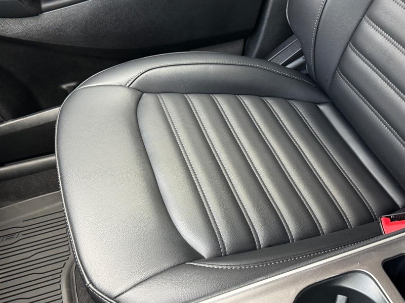 Ford Edge Vehicle Full-screen Gallery Image 20