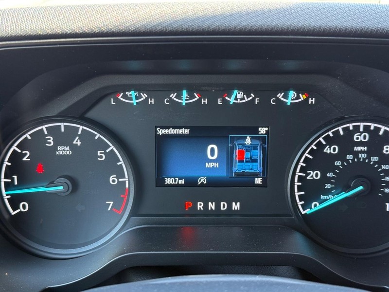 Ford F-150 Vehicle Full-screen Gallery Image 17