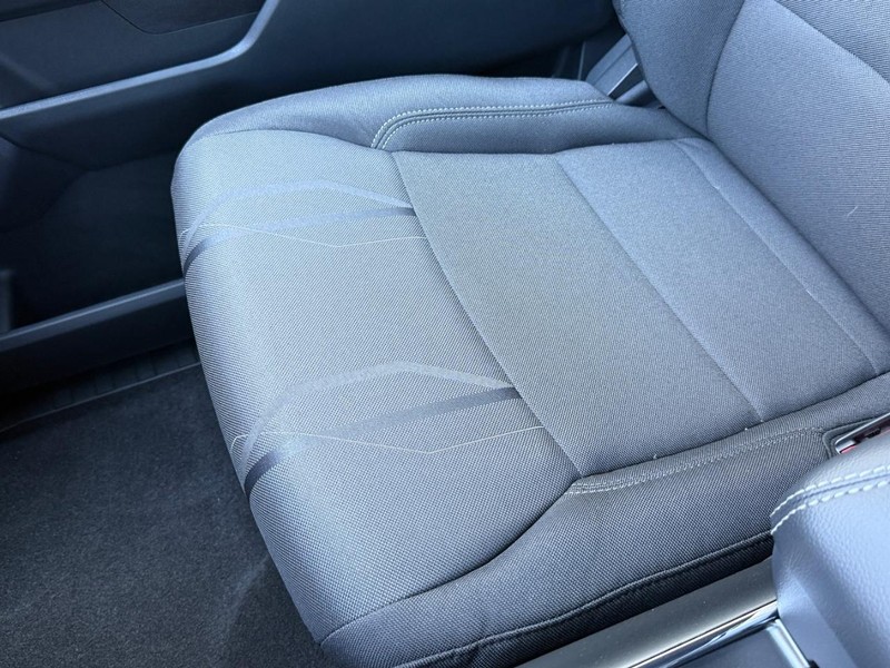 Ford F-150 Vehicle Full-screen Gallery Image 20