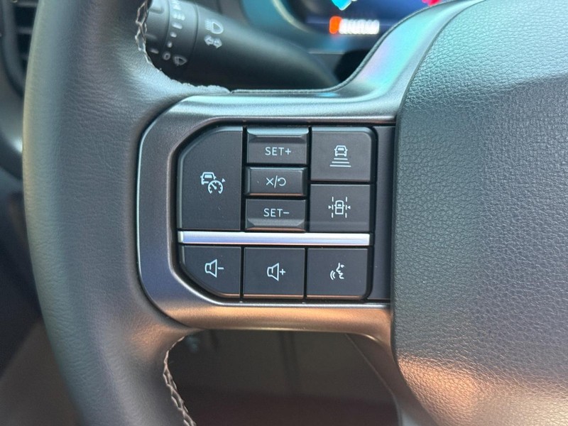 Ford F-150 Vehicle Full-screen Gallery Image 15