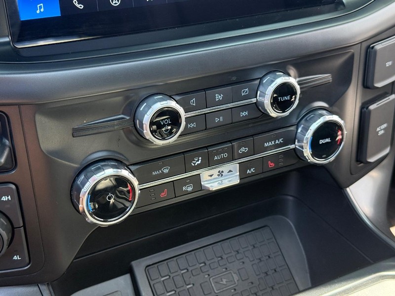 Ford F-150 Vehicle Full-screen Gallery Image 19