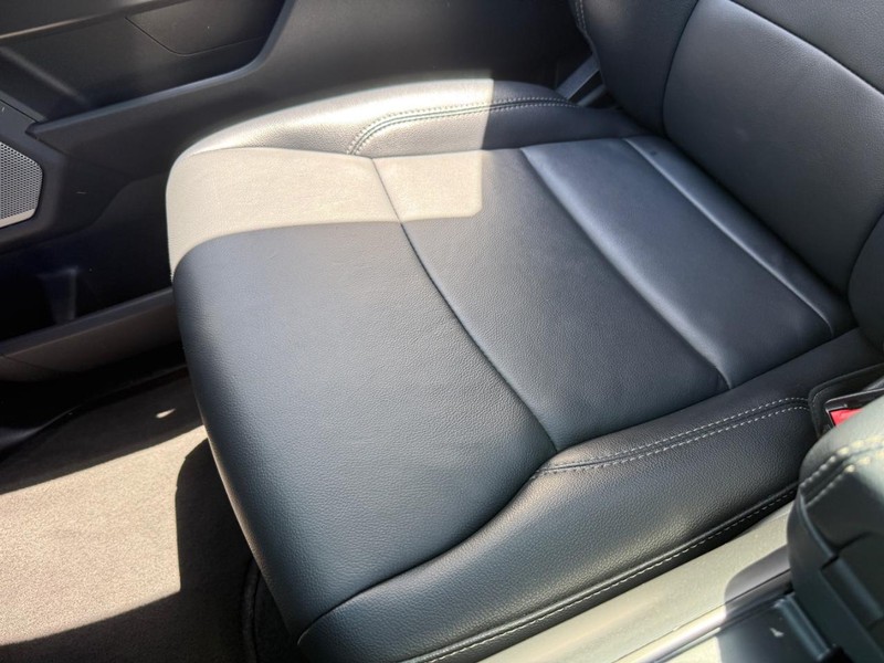 Ford F-150 Vehicle Full-screen Gallery Image 20