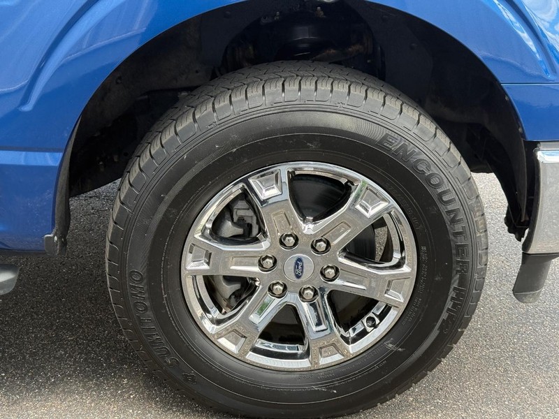 Ford F-150 Vehicle Full-screen Gallery Image 7