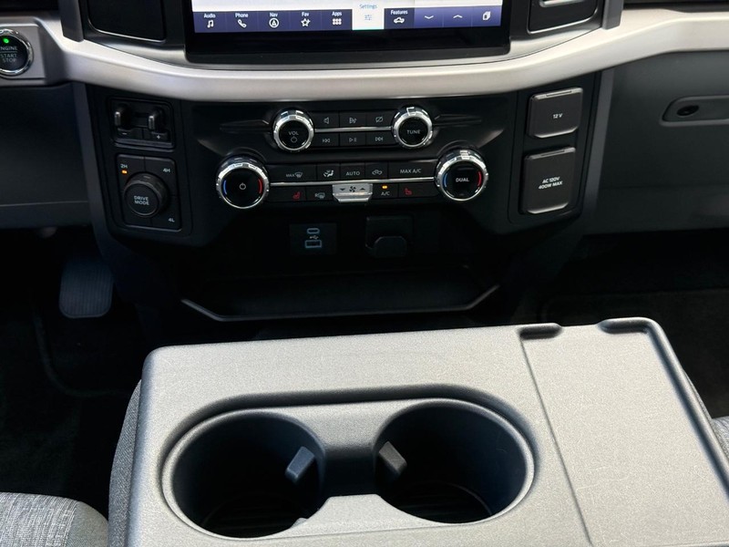 Ford F-150 Vehicle Full-screen Gallery Image 11