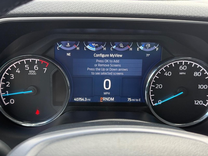 Ford F-150 Vehicle Full-screen Gallery Image 17