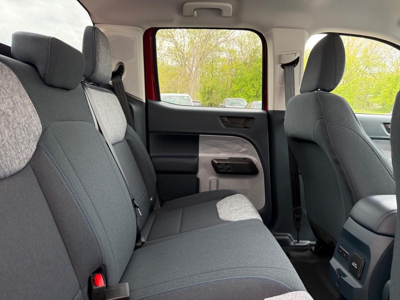Ford Maverick Vehicle Full-screen Gallery Image 5