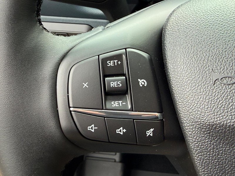 Ford Maverick Vehicle Full-screen Gallery Image 11