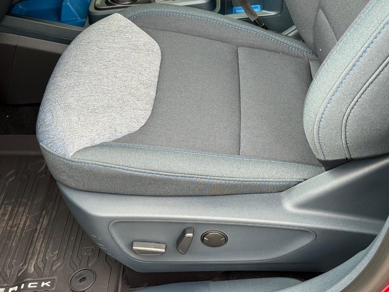 Ford Maverick Vehicle Full-screen Gallery Image 17