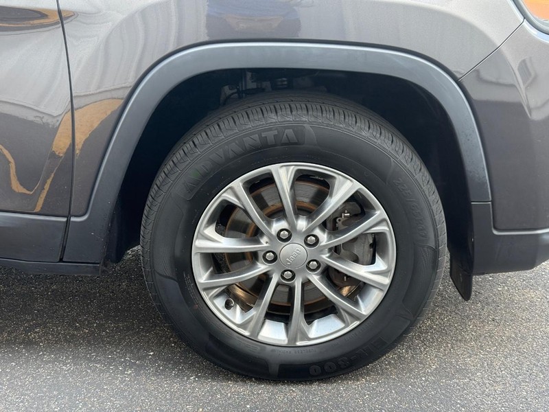 Jeep Cherokee Vehicle Full-screen Gallery Image 5
